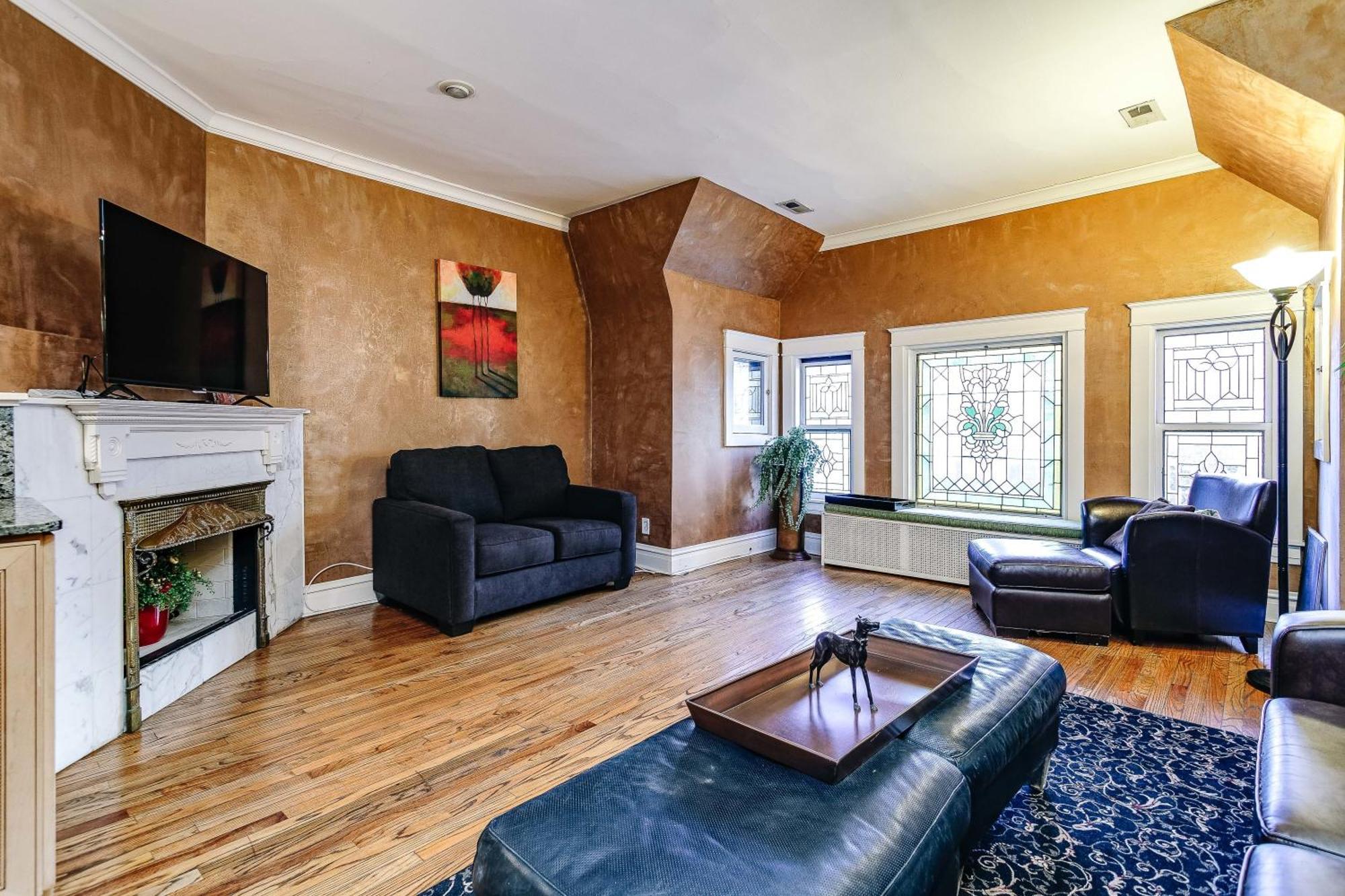 Апартаменты Historic And Unique Brownstone In Gold Coast - Downtown - 3 Чикаго Экстерьер фото